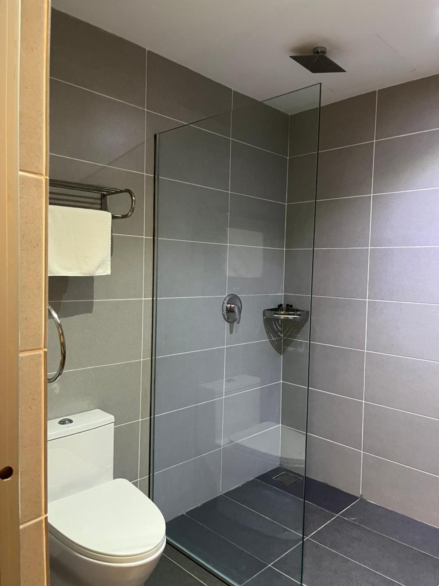 פנתאי צנאנג White Lodge מראה חיצוני תמונה