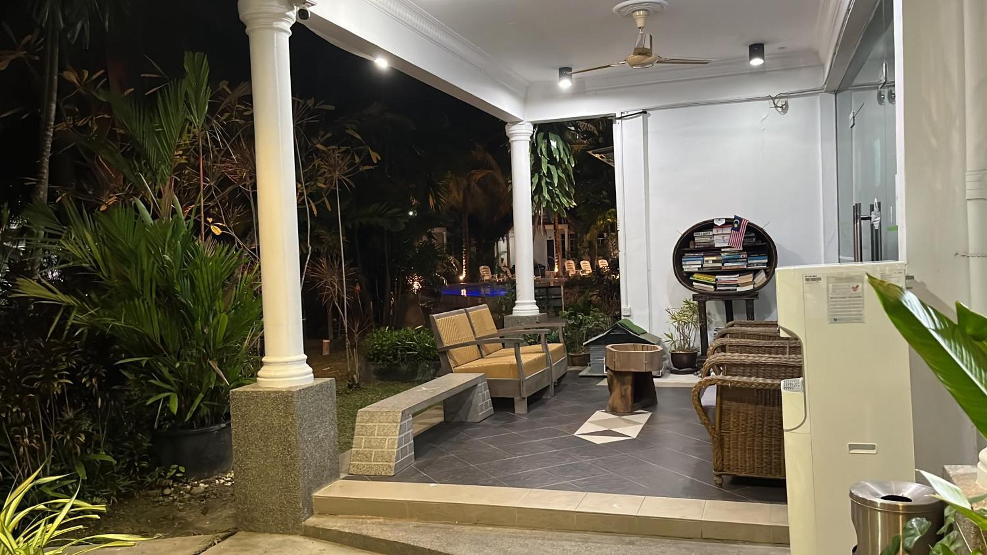 פנתאי צנאנג White Lodge מראה חיצוני תמונה