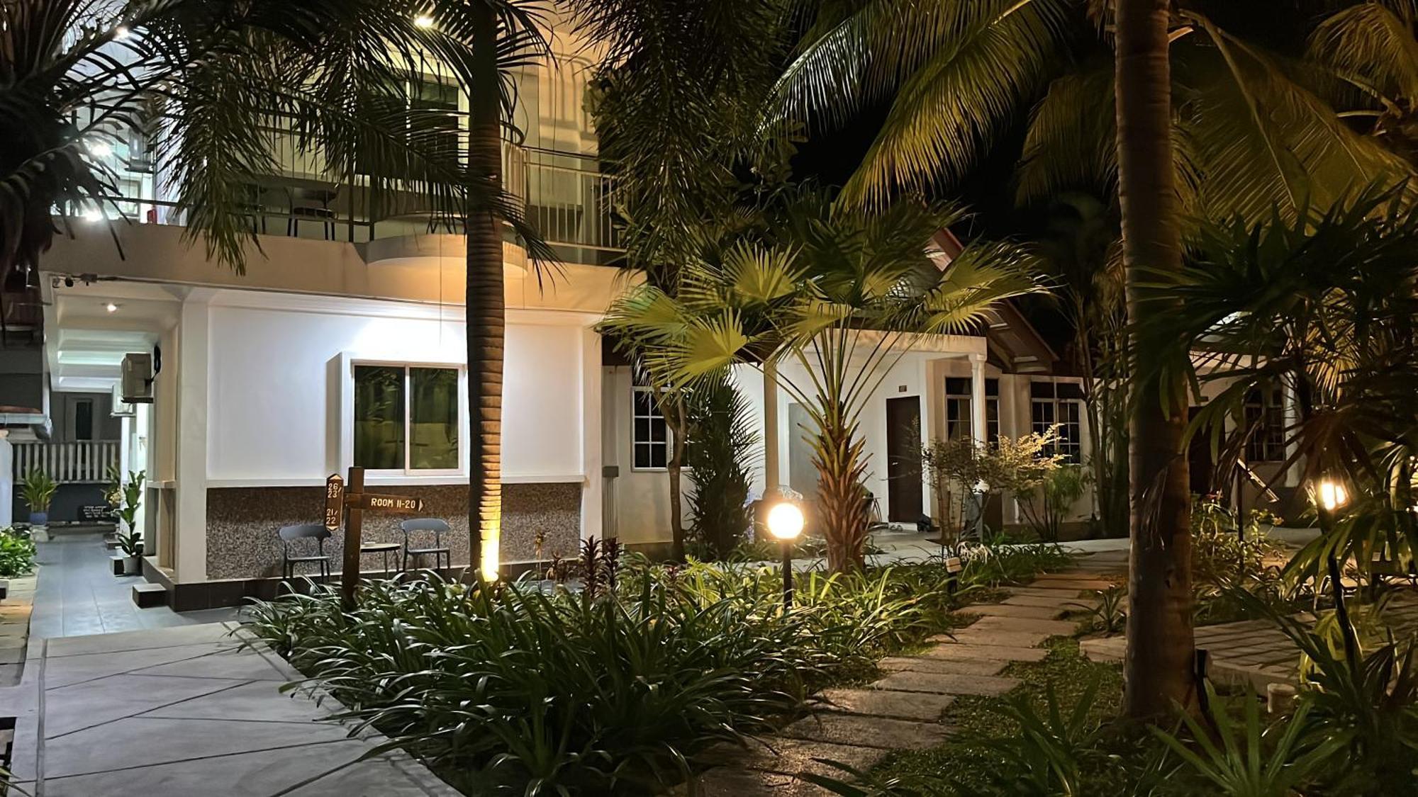 פנתאי צנאנג White Lodge מראה חיצוני תמונה